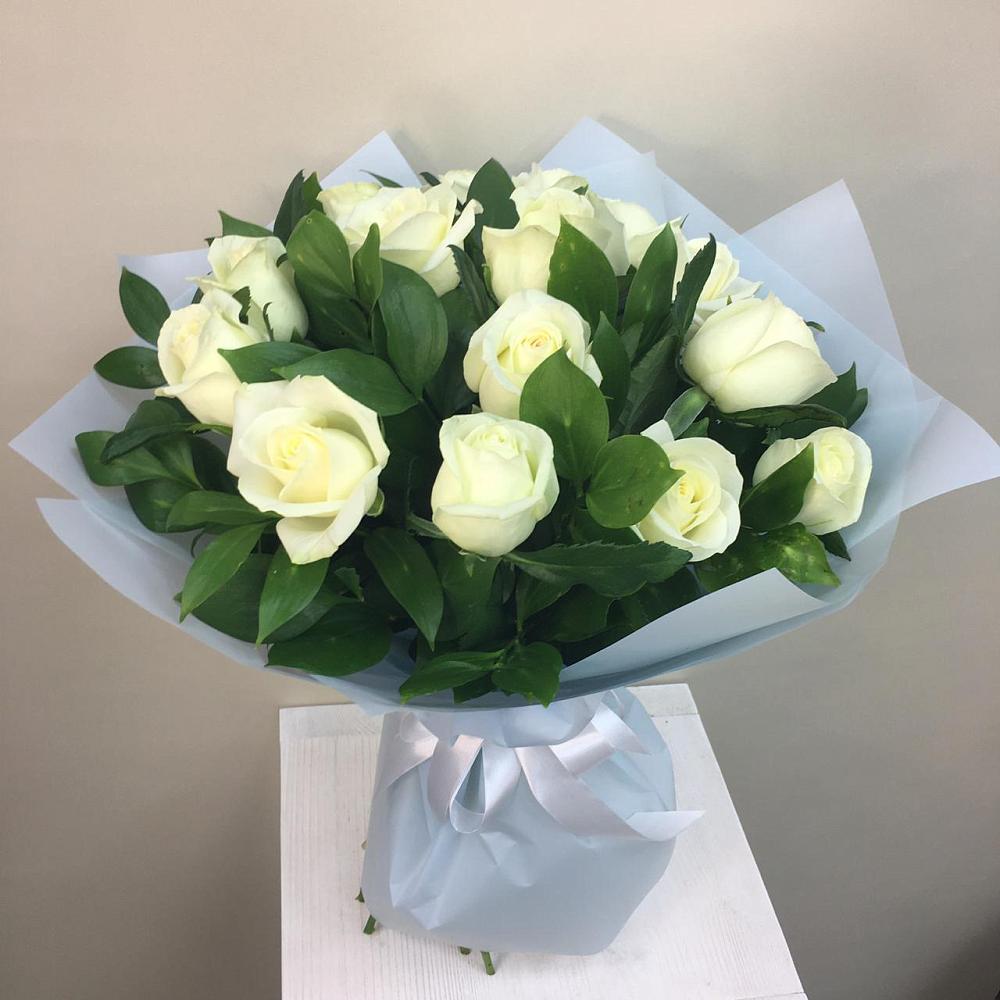 Букет 15 Белых роз Проуд в Кандалакше