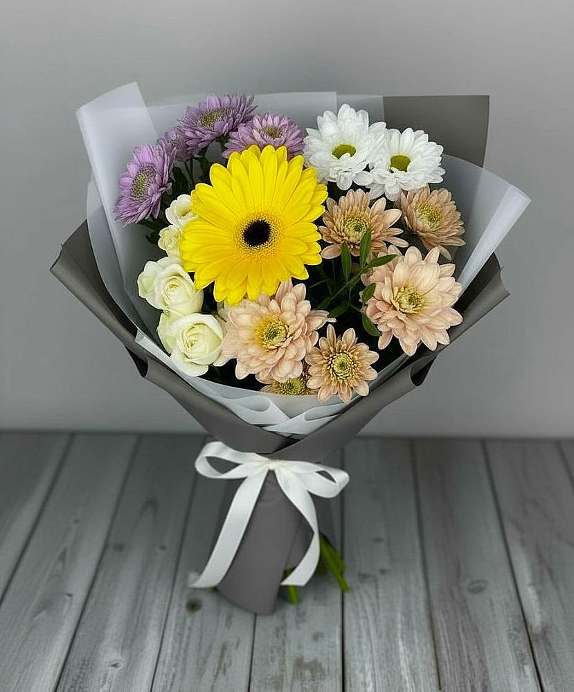 Букет цветов из: Розы, Герберы и Хризантемы в Кандалакше