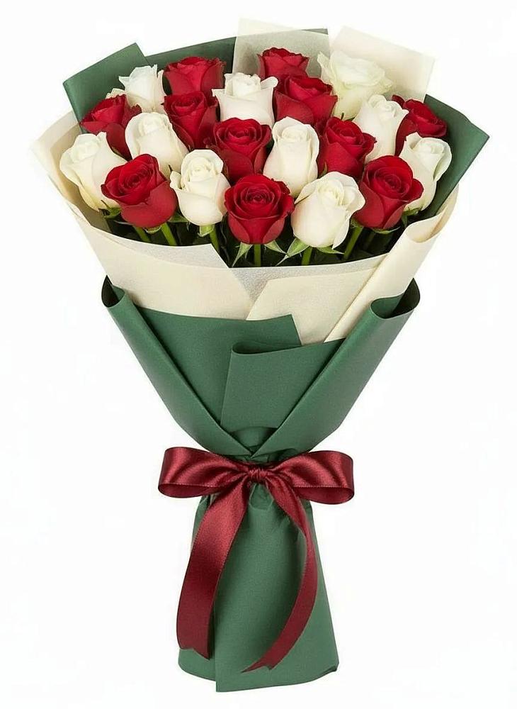 Букет Микс из красных и белых роз в Кандалакше