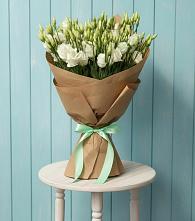 Букет цветов из:  Лизиантусы в Кандалакше